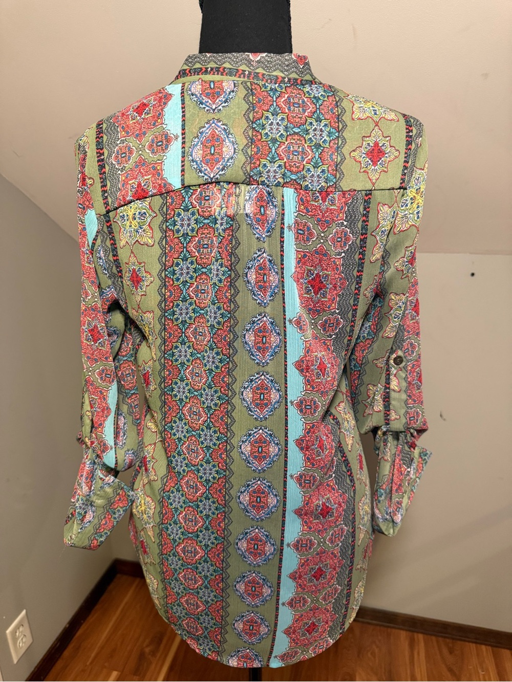 Kut from the Kloth lightweight Sheer Blouse - Picture 3 of 10